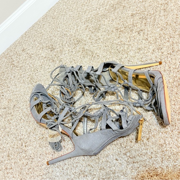 Stylish Grey Women's Gladiator Sandals - Picture 4 of 8